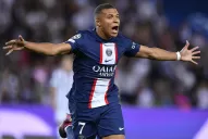 Con un doblete de Mbappé, PSG superó a la Juventus en Francia