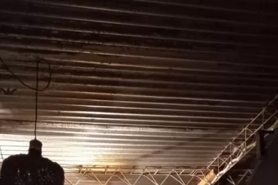 Dos obras teatrales independientes en competencia