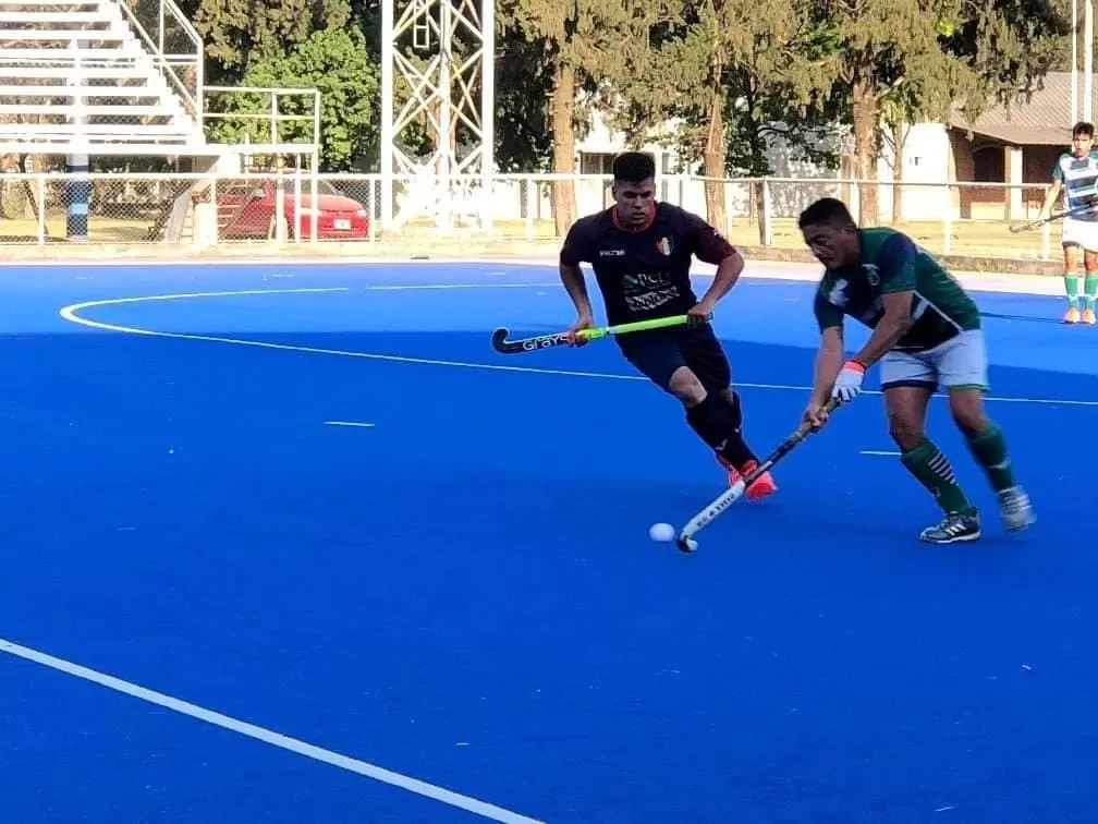 ASENTARSE. Si bien no empezó pisando firme en el Anual, el equipo masculino de Natación confía en que con el correr de los partidos encontrarán su ritmo de juego. 