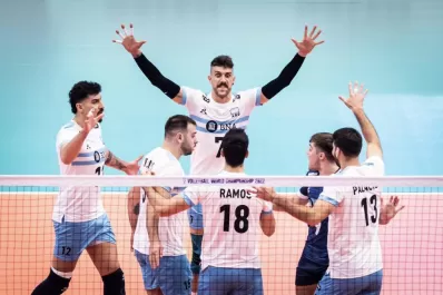 Voley: dio la sorpresa y sigue en carrera