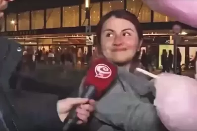 Sabag y su novia estuvieron con el carro de algodón de azúcar cerca de la casa de Cristina Kirchner