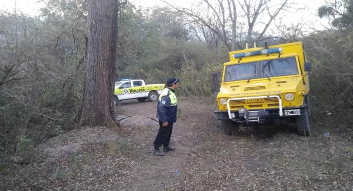 Continúan los trabajos para sofocar un incendio en una zona inaccesible de Sauce Yacu