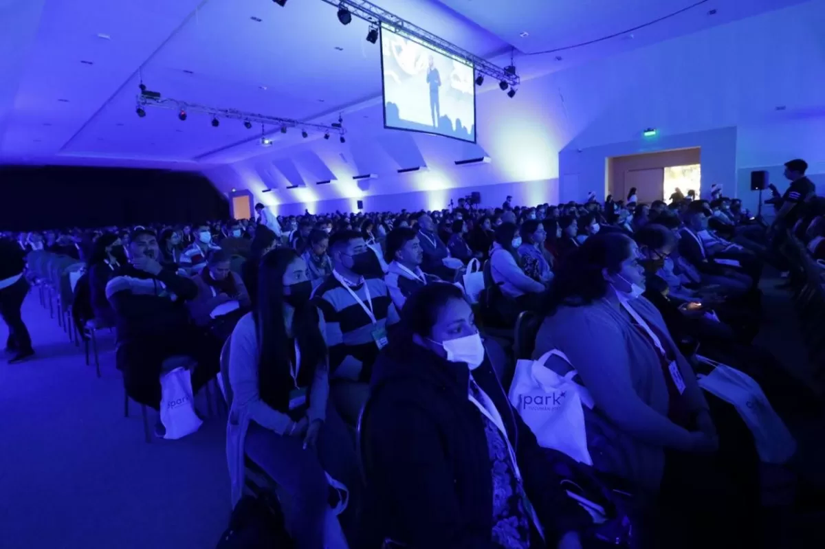 Más de mil docentes rurales se capacitaron en ciencia, arte y tecnología