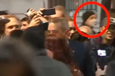 Intento de magnicidio contra Cristina: habrían identificado a una tercera persona durante el ataque