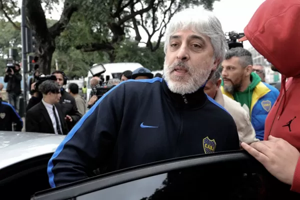 Secuestraron cuatro armas de fuego a la barra de Boca camino a Córdoba e imputaron a Di Zeo