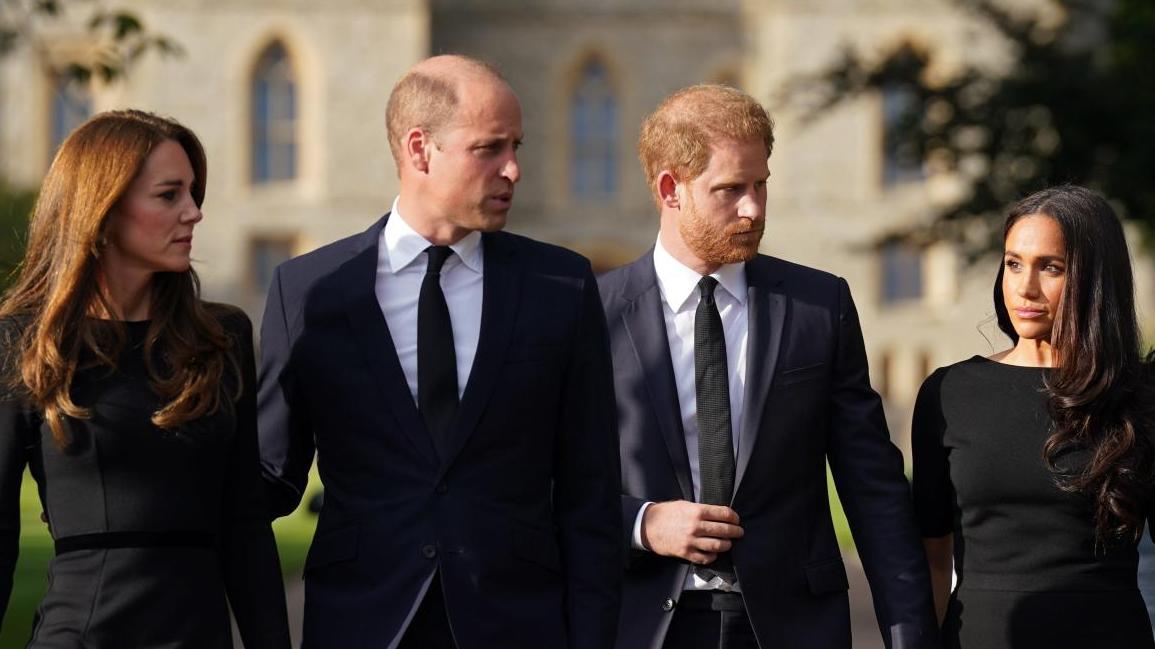 El Príncipe Harry acusó a William de agredirlo tras una discusión por Meghan Markel