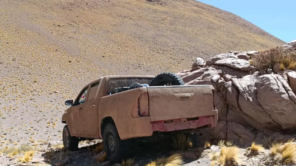 Puna salteña:  interceptan camionetas camufladas con barro y cientos de kilos de marihuana