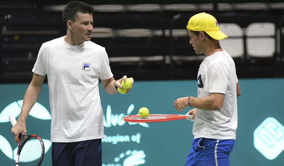 TODO LISTO. El equipo argentino, preparado para arrancar la fase de grupo de las finales de la Copa Davis.