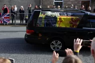 El féretro de la reina Isabel II comenzó su camino hacia el funeral en Londres