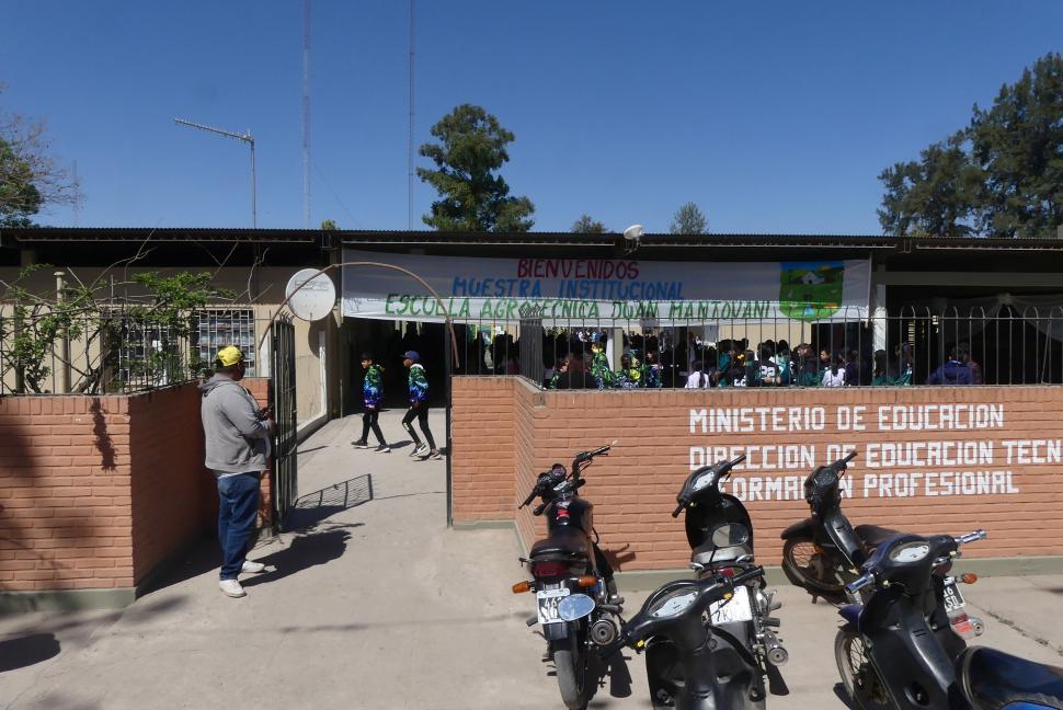 MOTIVO DE ORGULLO. Más de 500 alumnos concurren a los talleres. LA GACETA / FOTOS DE Osvaldo Ripoll