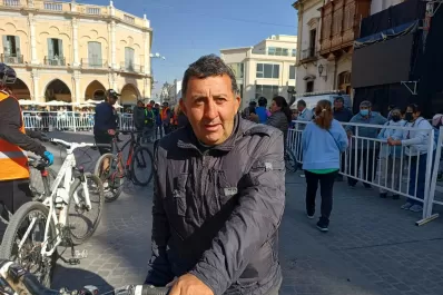 Su hijo tuvo un accidente y él pedaleó 300 kilómetros para agradecer el milagro