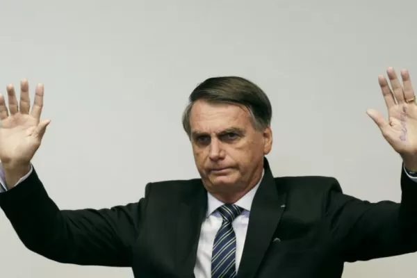 Tras la derrota en las elecciones de Brasil, Bolsonaro prepara su discurso y hablaría mañana