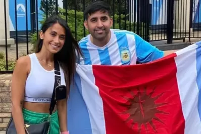 Fue a la residencia de Lionel Messi en París, llamó y lo atendió Antonela Roccuzzo: “gracias por tu humildad”