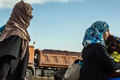 Irán: murió en un hospital una mujer que había sido detenida por no usar correctamente el velo