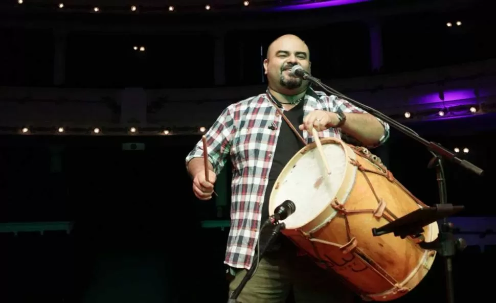 VOZ TUCUMANA. El cantor presenta en sociedad su nuevo repertorio. ente cultural tucumán 