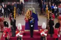 El funeral de la reina Isabel: cuáles son los ocho nietos que participaron de la vigilia