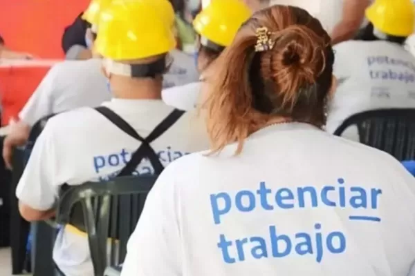 Nación podría otorgar un aguinaldo a los beneficiarios de Potenciar Trabajo