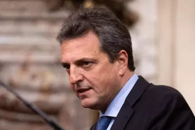 Massa disfruta de sus logros en EEUU y sufre por la alta inflación