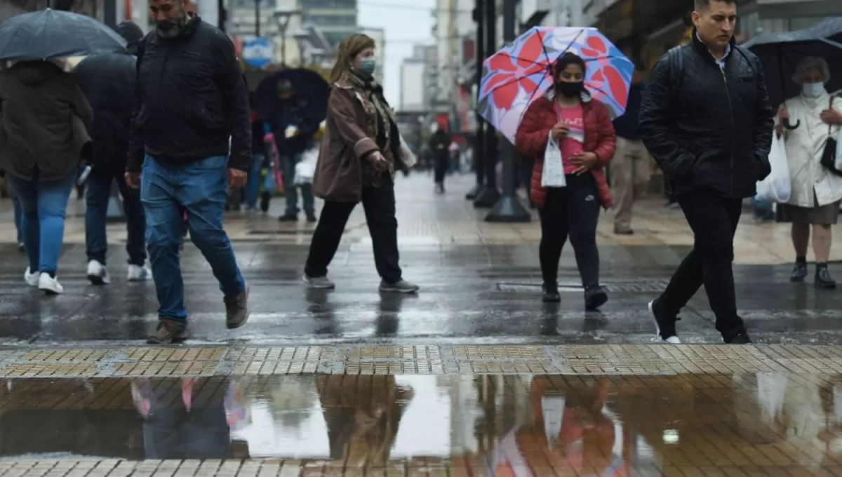 LLUVIOSO. Se espera para hoy una jornada marcada por la nubosidad. 