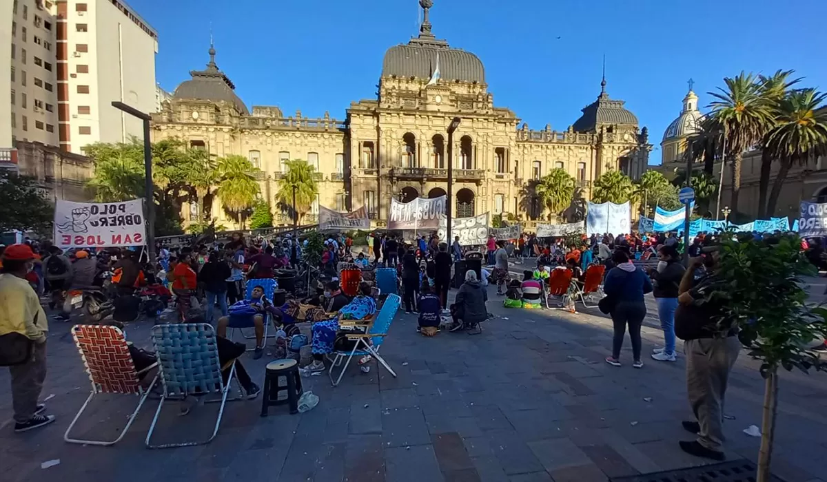 PROTESTA. Los piqueteros marcharán hoy a la plaza Independencia.