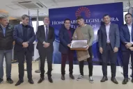 El futbolista Ignacio Maestro Puch fue distinguido en la Legislatura de Tucumán