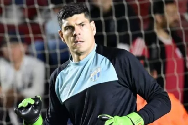 Atlético Tucumán y Carlos Lampe: cuáles son los símbolos que tiene en sus guantes