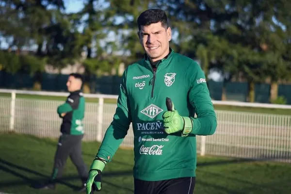 Carlos Lampe entrenó con Bolivia con la cabeza en el duelo ante Senegal