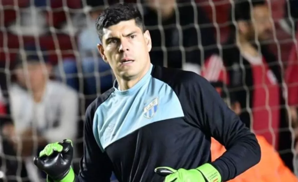 Atlético Tucumán y Carlos Lampe: cuáles son los símbolos que tiene en sus guantes