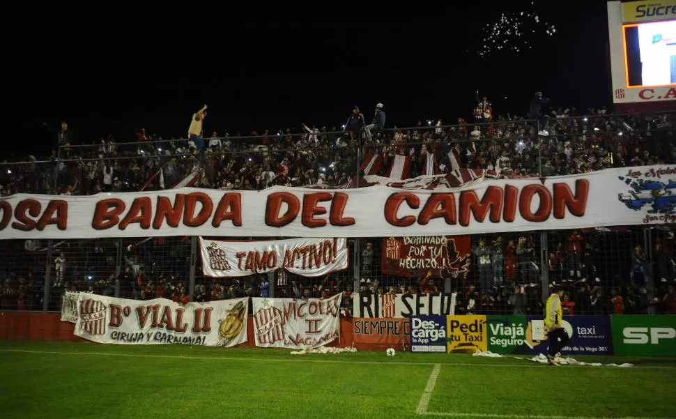 EN LA MIRA. En los últimos seis años aprehendieron a personas por vender droga en el estadio que tenían vinculaciones con las barras bravas del club. 