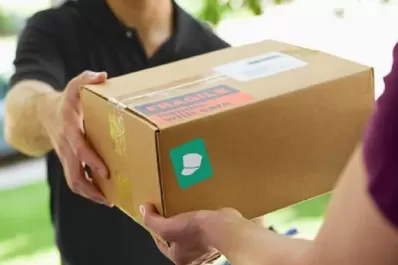 Compras online en el exterior: ¿A cuánto bajó el Gobierno el tope por envío?