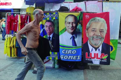 Los brasileños eligen presidente: Lula se enfrenta con Bolsonaro en las urnas