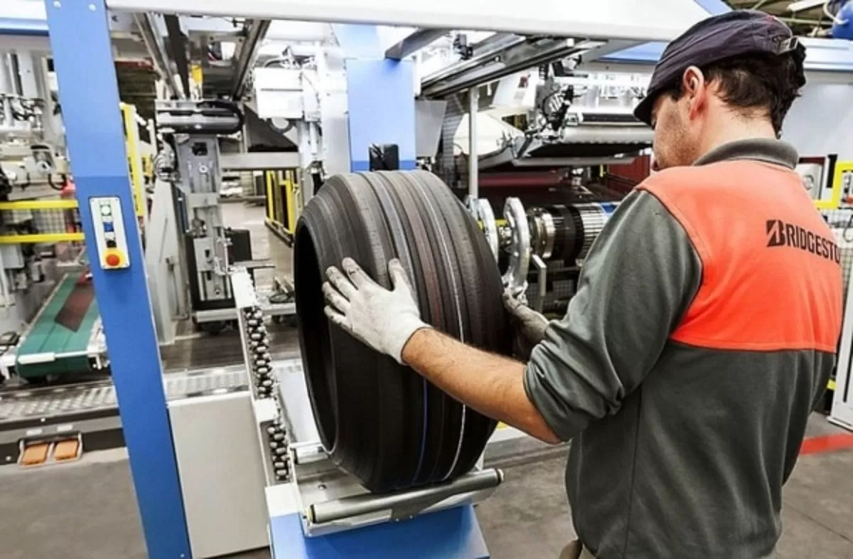 Bridgestone cierra temporalmente sus operaciones en Argentina
