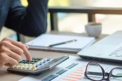 Trabajo en el exterior: ¿cuánto gana un contador en España?