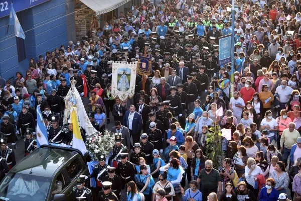 Miles de tucumanos participaron de la procesión para venerar a la Virgen de la Merced