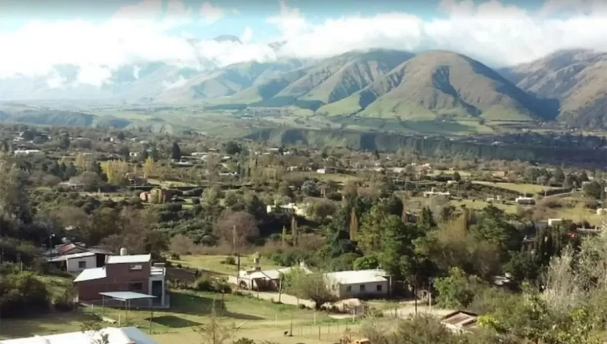 SIN MORADORES. Los delincuentes ingresan en Tafí del Valle en casas de fines de semana.