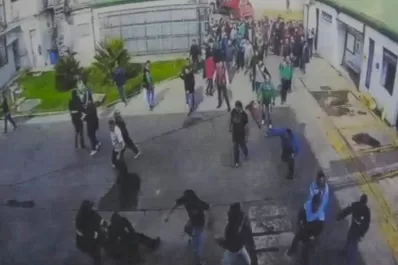 Sindicalistas de Camioneros golpearon al dueño y a empleados de una empresa de transporte