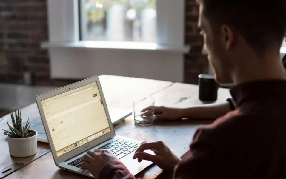 Trabajo en el exterior: ¿cuál es la ciudad y el país que, según los argentinos, es ideal para trasladarse?