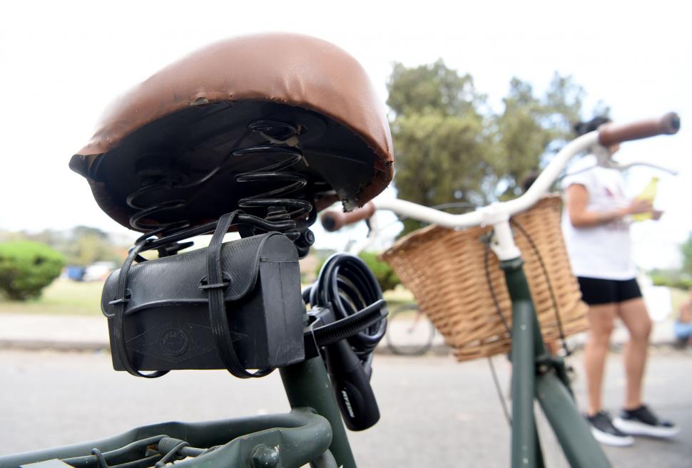 ESTILOS. Los ciclistas también customizan su medio de transporte.