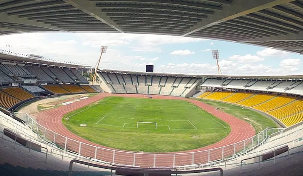 COPA SUDAMERICANA. El estadio Kempes se prepara para albergar la final.