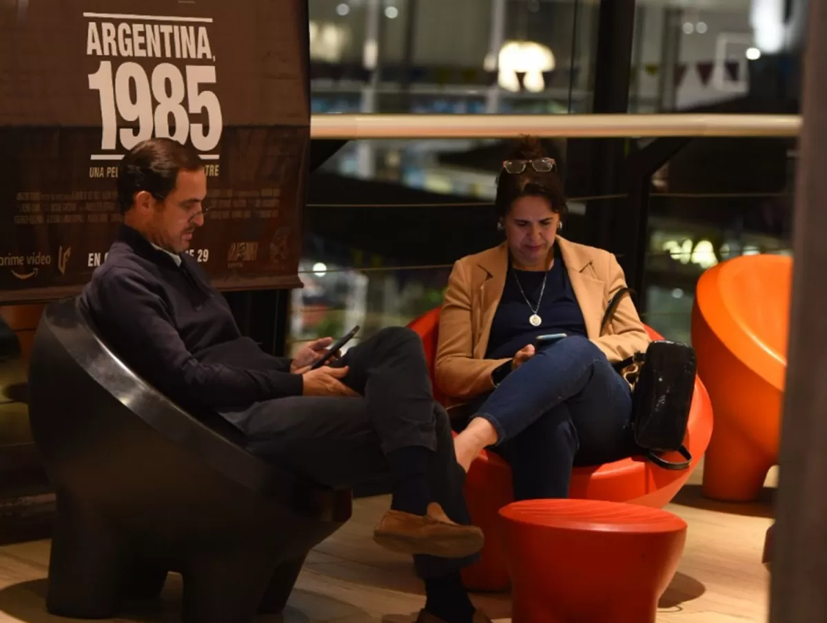 AFORTUNADOS. Los ganadores del sorteo tuvieron el privilegio de acceder a la proyección exclusiva del filme. LA GACETA / FOTO DE DIEGO ÁRAOZ 