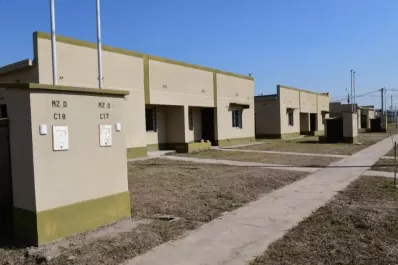 Jaldo entregó 200 viviendas: se inauguró un barrio en San Andrés