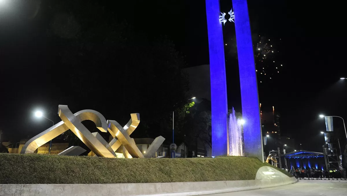 Monumento del Bicentenario. Archivo La Gaceta