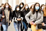 La vida post barbijo: ¿qué es el “síndrome de la cara vacía” y cómo superarlo?