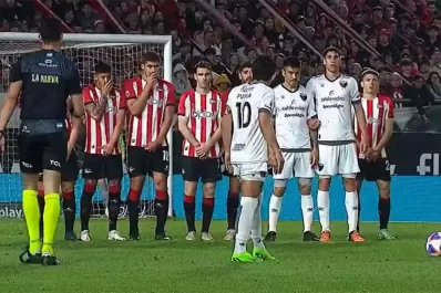 El show del Pulguita Rodríguez en Colón: asistencia exquisita y golazo