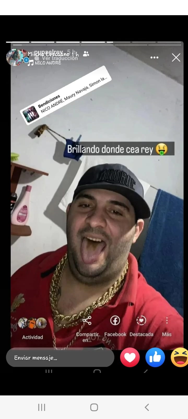 CAPTURA. Walter “Kuky” Caro subió a Instagram fotos amenazando a rivales, luciendo joyas, mostrando una camioneta cargada de cervezas y con Picchinetti, condenado por homicidio. 