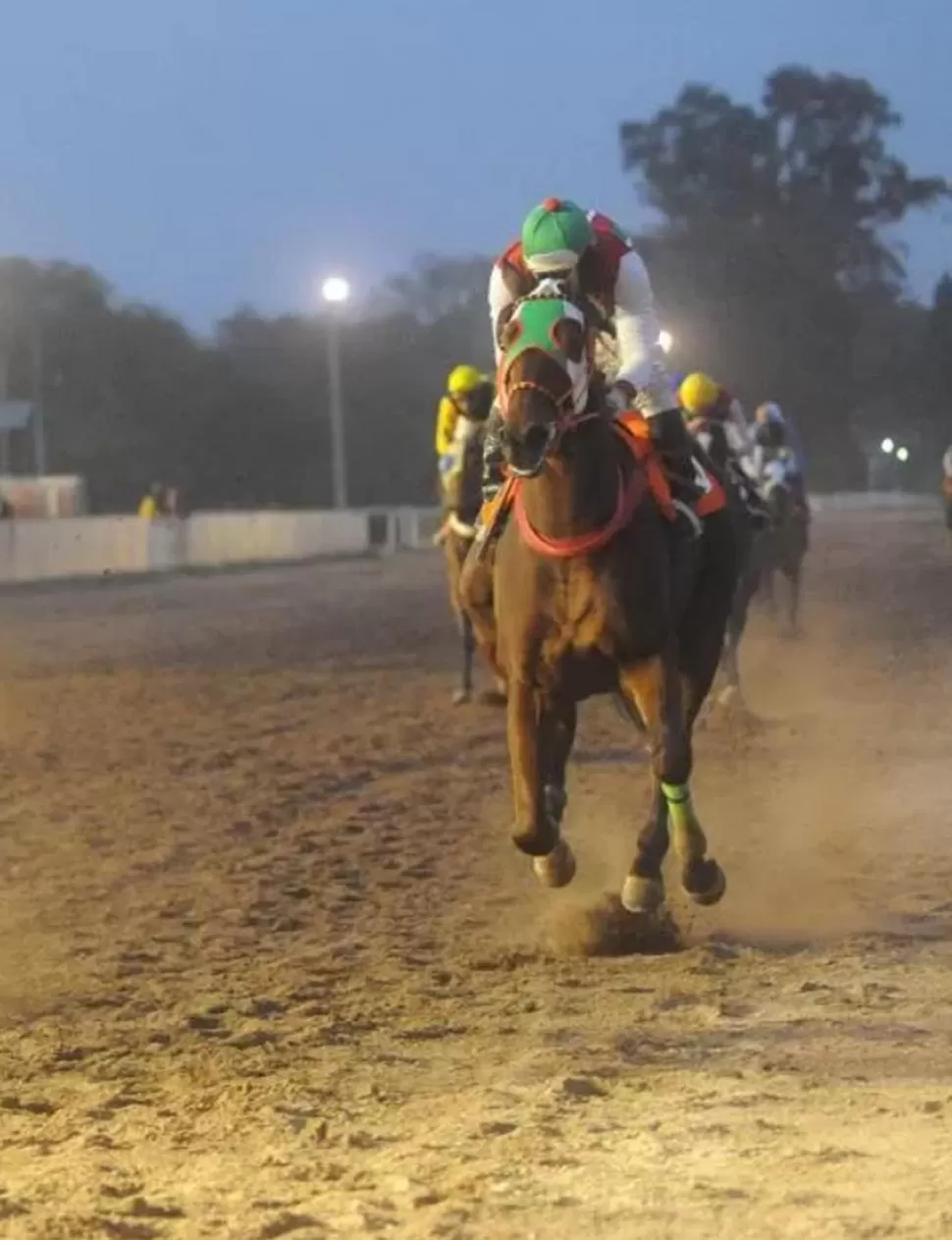 POR OTRO ÉXITO. Chanter se destaca en la prueba jerárquica de 1.600 metros. la gaceta / foto de antonio ferroni (archivo)