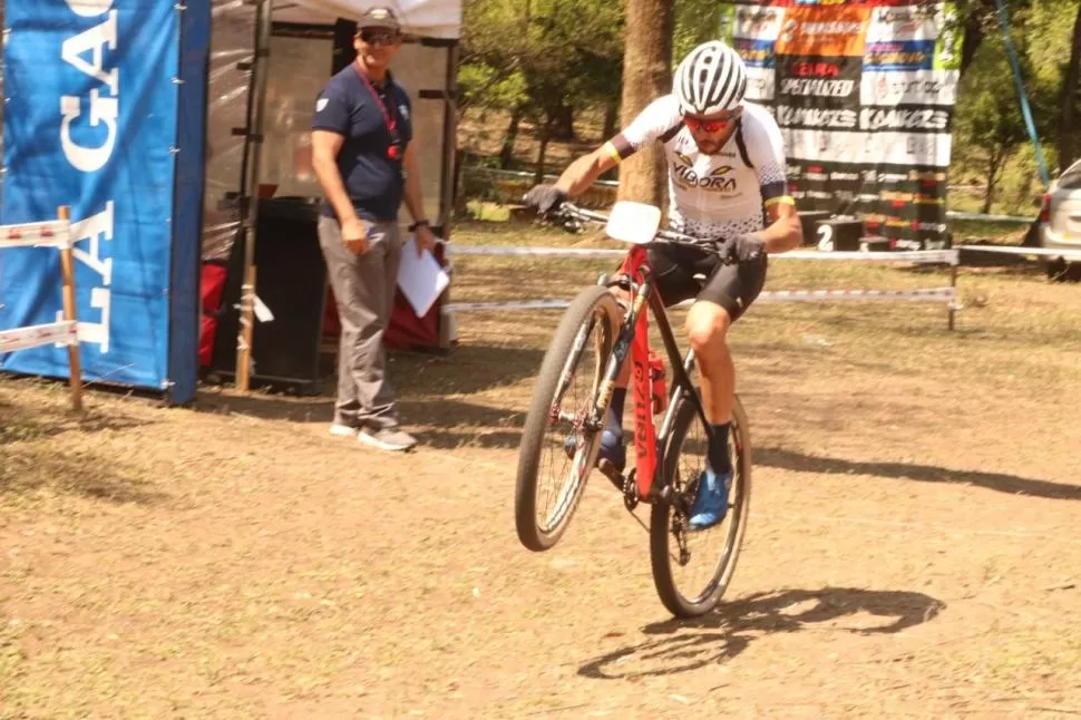 MASTER “A”. Guillermo Pereyra logró un contundente éxito. Fotos de Raúl “Marusa” Carranza