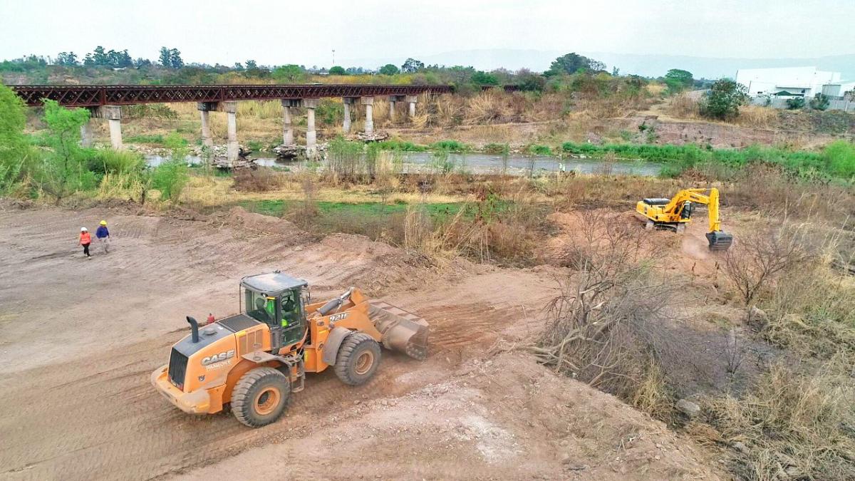 EN OBRAS. Ya comenzaron a trabajar en la recuperación del puente Río Salí / Foto de Trenes Argentinos