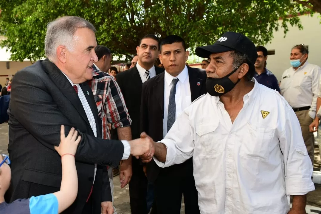 EN LA CELEBRACIÓN DE VIALIDAD. El gobernador Jaldo encabezó el acto oficial. Foto de Comunicación Pública