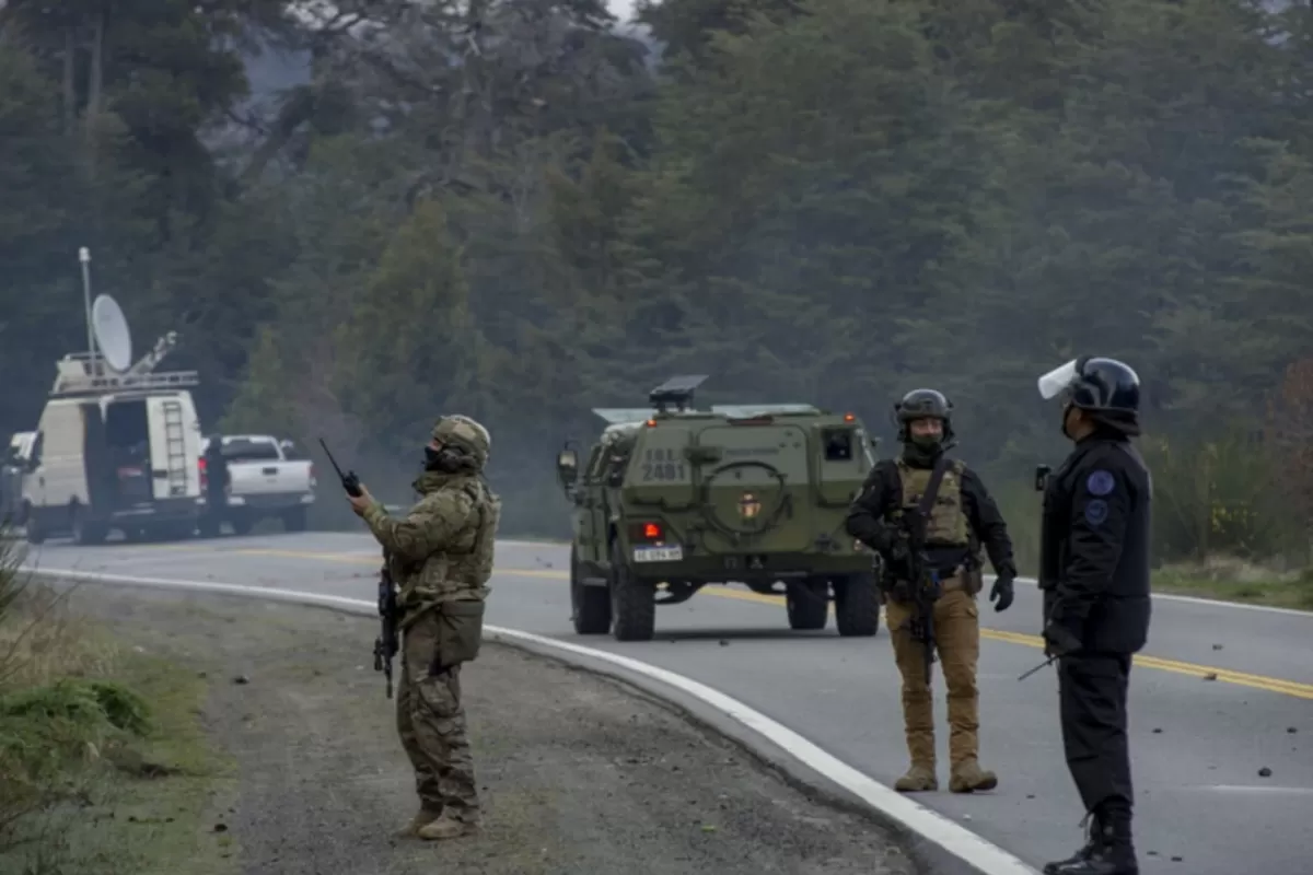 Gran despliegue de seguridad en Villa Mascardi.